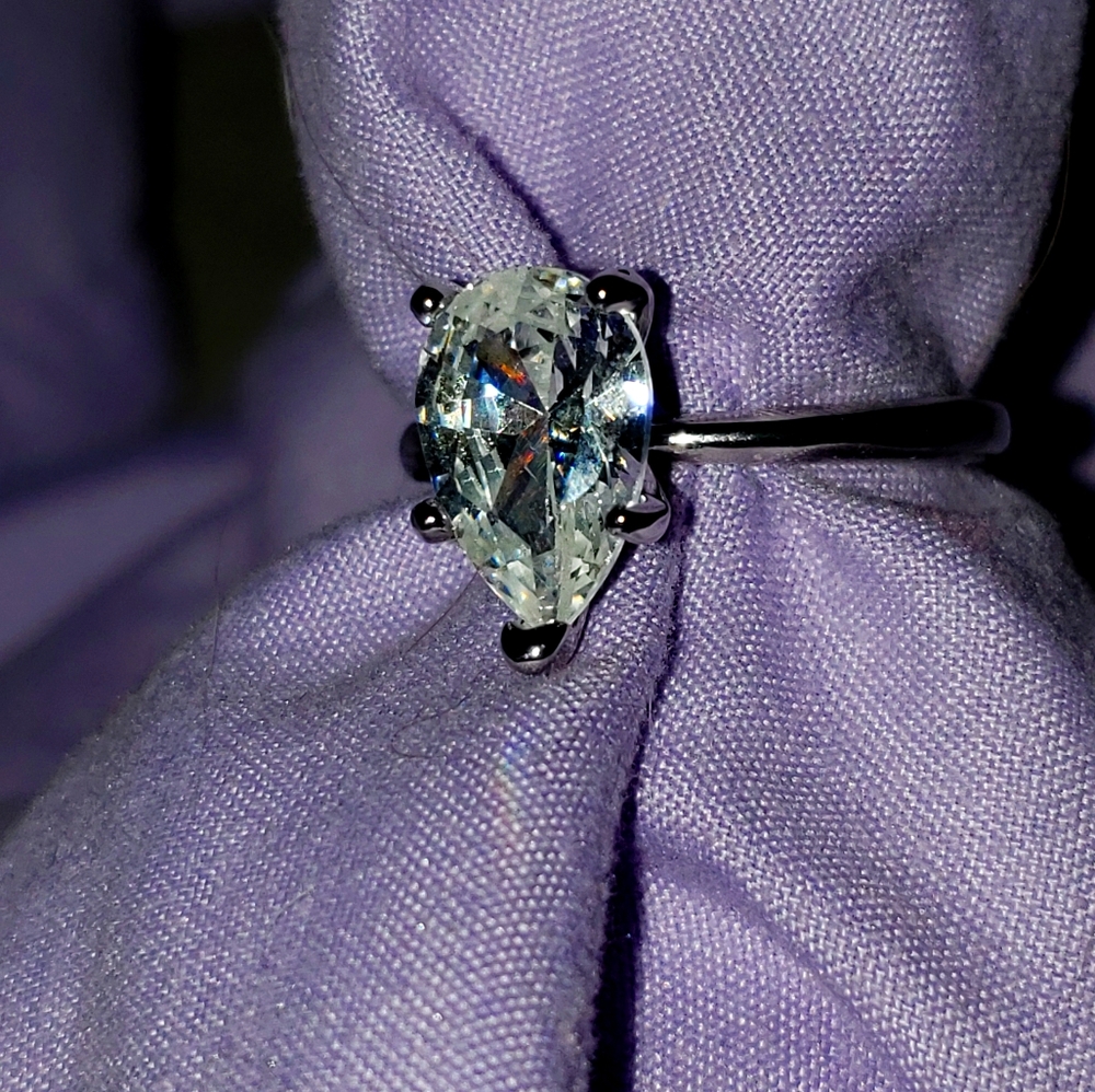 Pear Shaped Engagement ring